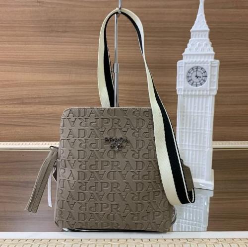 Prada bolsa cinza