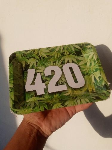 BANDEJA CHICA CANNABIS 18x12CM