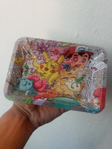BANDEJA CHICA POKEMON Y AMIGOS 18X12CM