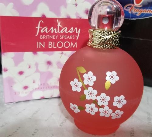 Fantasy in Bloom de Britney Spears 
3.4 oz Eau de Toilette women