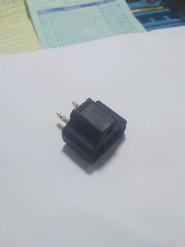 Adaptador triple Negro
