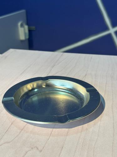 Bandejas metálicas pequeñas 