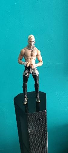 Aew darby allin loose