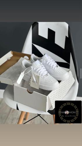 NIKE AF1 blancas 