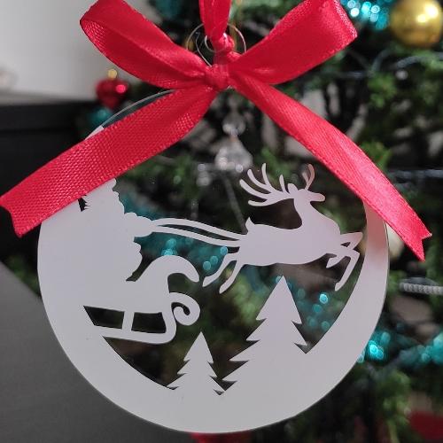 Adorno navideño acrílico 3" en forma de esfera