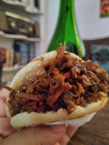 Arepa de Carne Mechada Vegana
