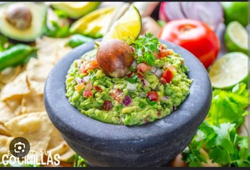 Pico de gallo con aguacate