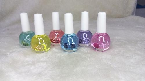 Aceite de cutícula M&Y.