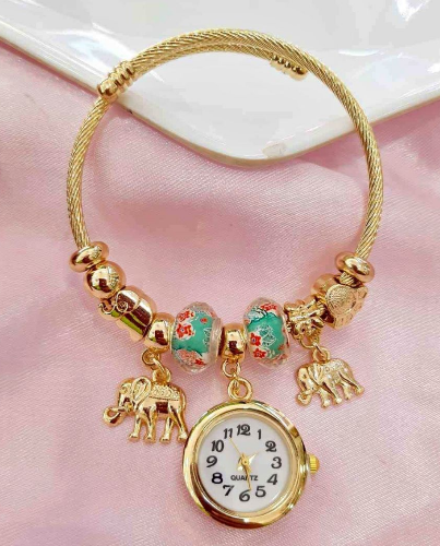 A PANDORA VERDE CON RELOJ