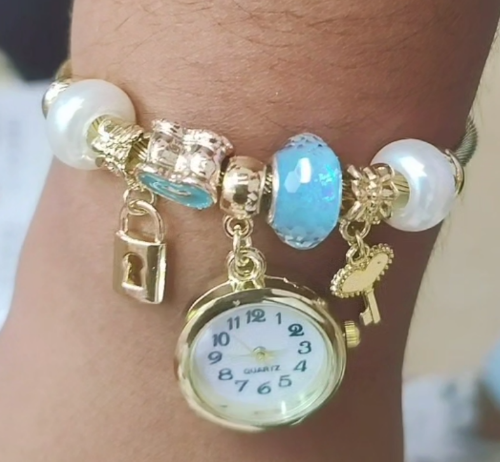 A PANDORA BLANCA CON AZUL RELOJ