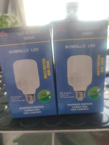 Bombillo 12 w