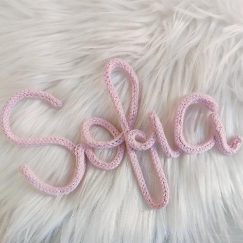 Nombre tejido sencillo 