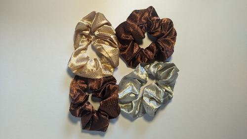 2 Scrunchies 