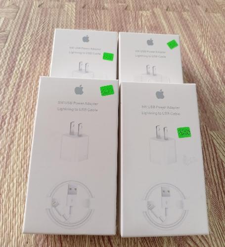 *Cargador iPhone  5w Lightning to USB cable*