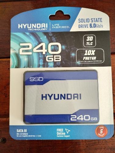 Disco duro HYUNDAI 240GB Sata3D 2.5" internal PC SSD