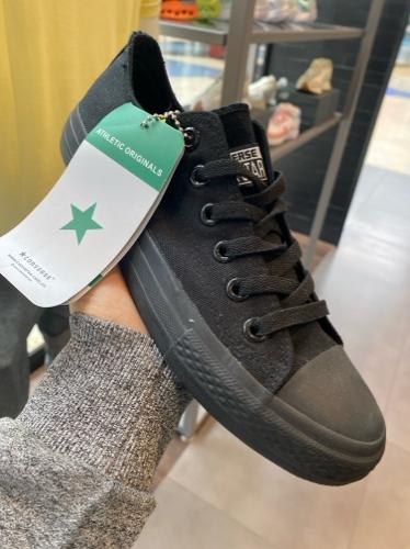 Converse toda negra caballero