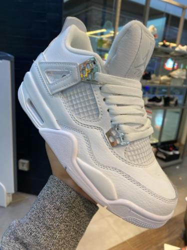 Jordan retro 4 