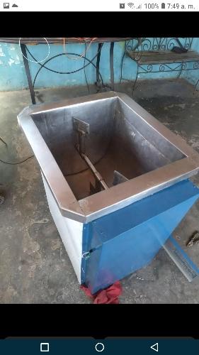 Amasadora con capacidad para 25kg 