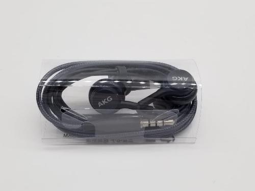 Auriculares AKG