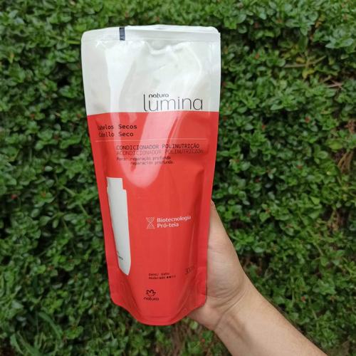 Shampoo lumina cabello seco