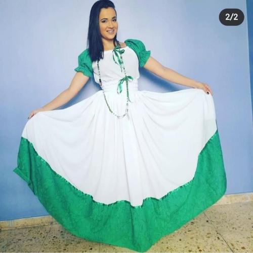 Conjunto cabocla 4m ( crepe e lasy)