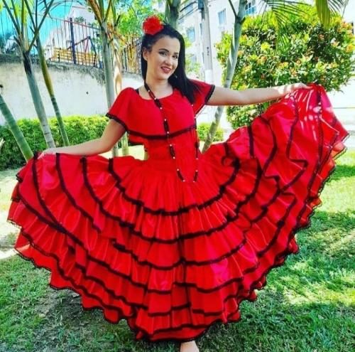Conjunto 7 babados 4m ( crepe acabamento em renda)