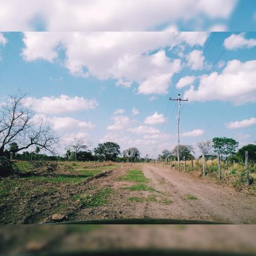 Lotes en la carretera camiri la nueva tranca