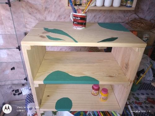 Criado medida 54largx34comprimentox51profundidade