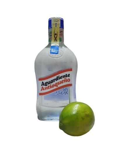 Aguardiente antioqueño tapa azul sin azúcar 700ml más limones