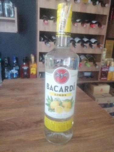 Bacardi limón 