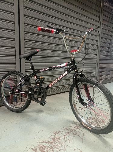 Bicicleta Rin 20 BMX Shogun 