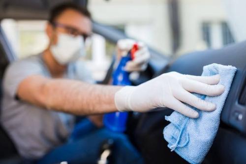 Lavado en químico en shampoo de interior completo camioneta 