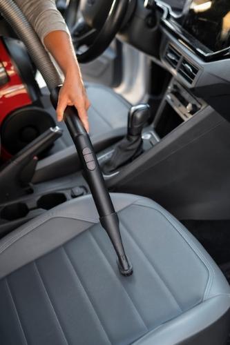 Lavado en químico en shampoo interior completo camioneta de tres filas de asientos 