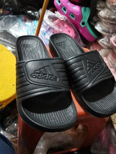 Caite adidas negro meter liso 