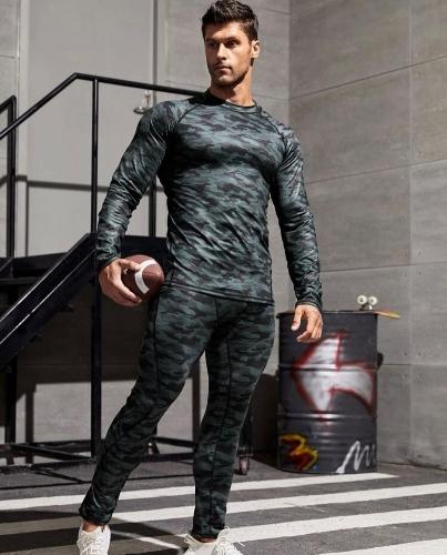Conjunto Deportivo Camuflaje Verde Tela Licra 