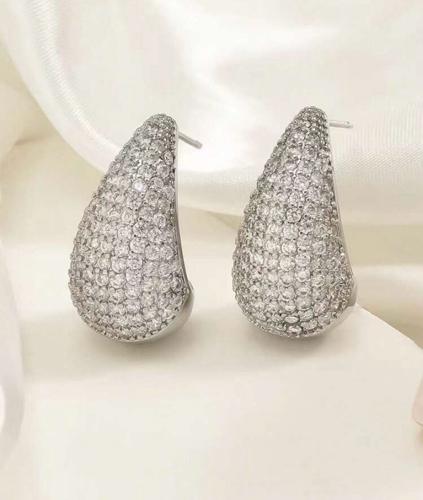 1 par de aretes de botón con forma de gota de agua completa con microajustes, con diamantes de imitación y decoración lujosa y brillante para mujeres,