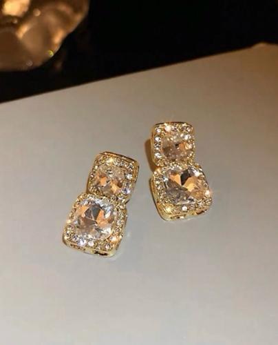 1 par de aretes elegantes y lujosos de moda sencilla y delicada con diamantes de imitación de vidrio sintético para mujeres, uso diario