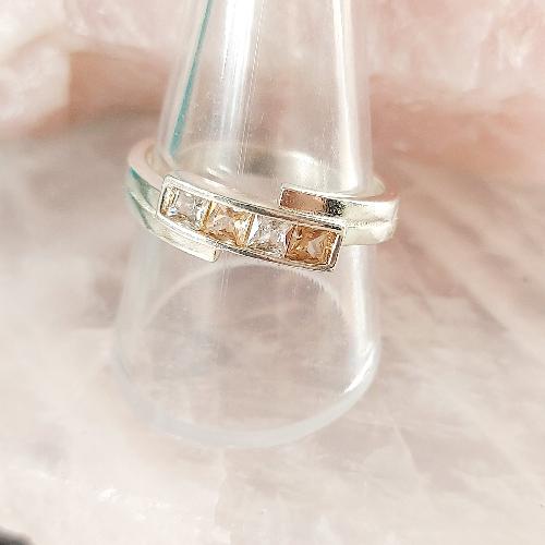 Anillo Circon Champagne Cuadrado