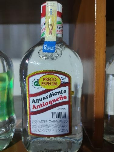 ANTIOQUEÑO ROJO 750 ml