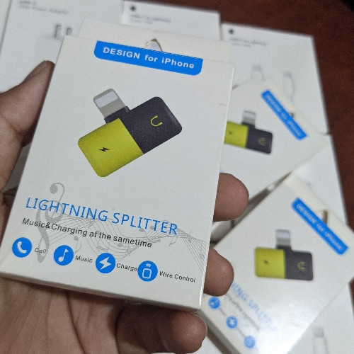 Imagen 1 de Adaptador de auricular y cargador para iPhone 