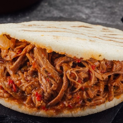 Imagen 1 de arepa con carne 