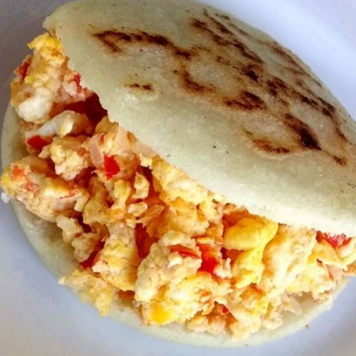 Imagen 1 de arepa con huevo perico 