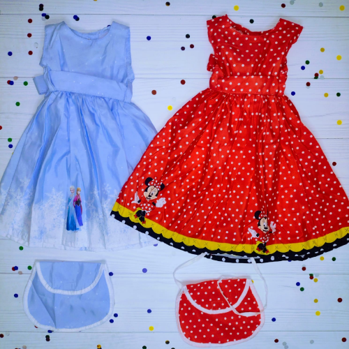 Imagen 1 de +PB0230 VESTIDO BATISTA BEBA CON PERSONAJES (Y CARTERA)
