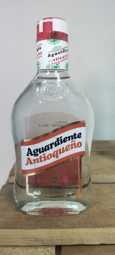 Imagen 1 de Aguardiente antioqueño 1/2 rojo