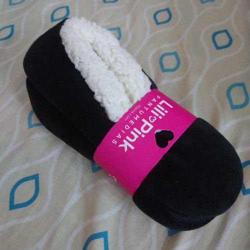 Imagen 1 de Pantuflas negras Lili pink