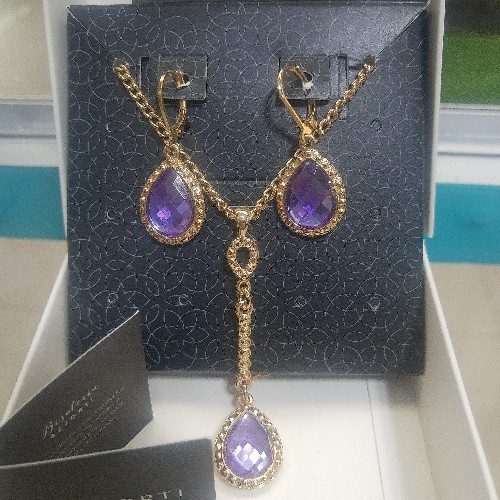 Imagen 1 de  Collar + Aretes Mary Purple Azzorti 