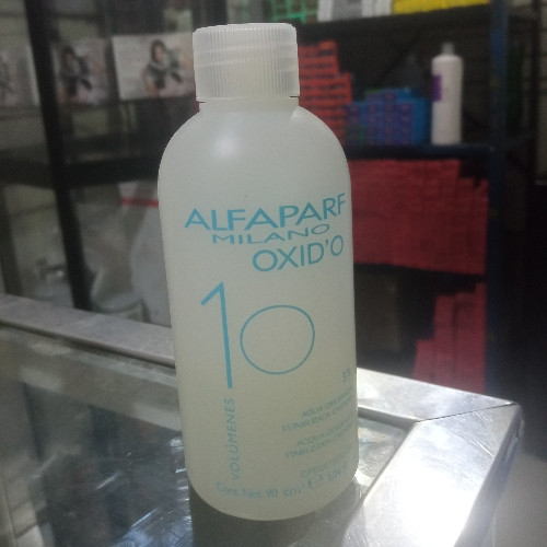 Imagen 1 de Agua oxigenada Alphaparf Vol 10 de 90ml