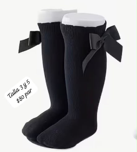 Imagen 1 de Calcetas largas negras con moño talla 3 y 5