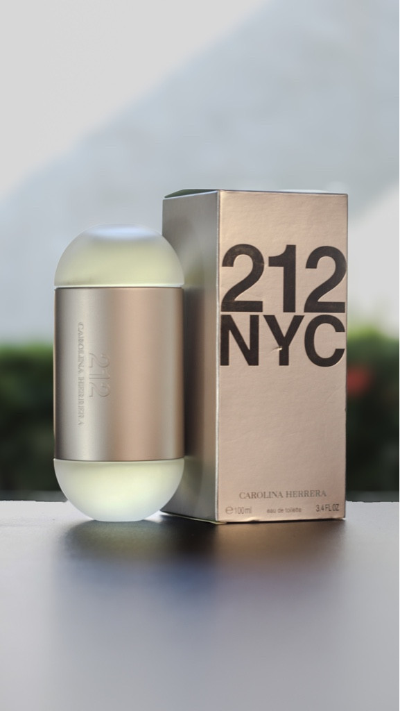 Imagen 1 de 212 3.4oz W EDT SPRAY