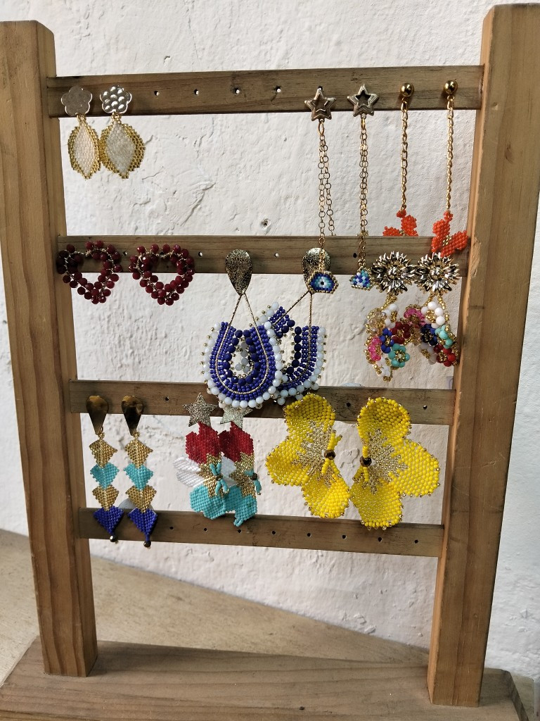 Imagen 1 de Alma aretes surtidos